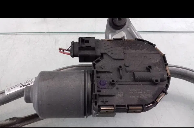 Moteur essuie-glace avant Volkswagen PASSAT B8 (3G2, CB2) 1.6 tdi (2014) occasion