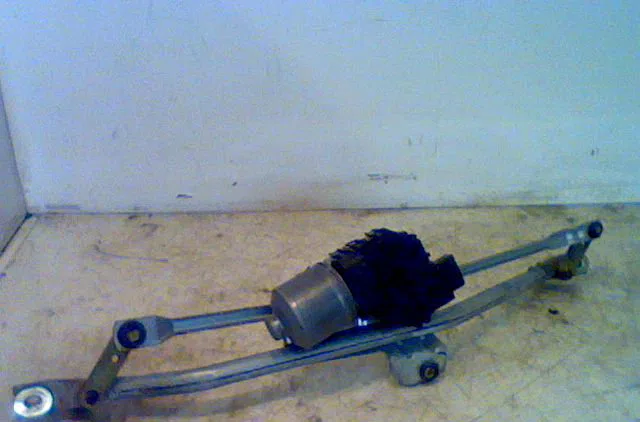 Moteur essuie-glace avant VOLKSWAGEN PASSAT IV 2000 occasion