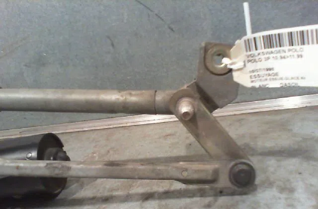 Moteur essuie-glace avant VOLKSWAGEN POLO 1998 occasion