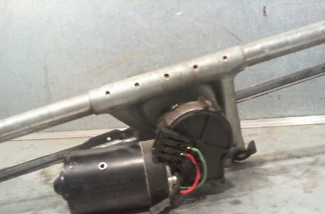 Moteur essuie-glace avant VOLKSWAGEN POLO 1998 occasion