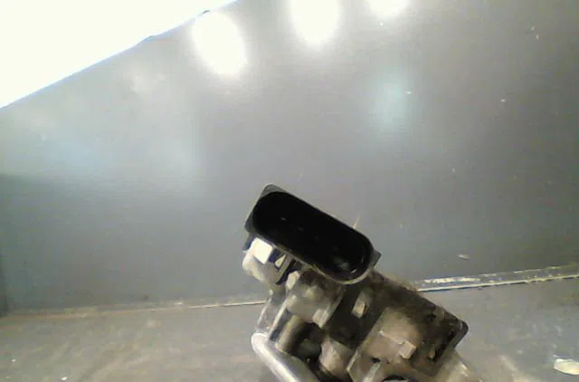Moteur essuie-glace avant VOLKSWAGEN POLO 2004 occasion