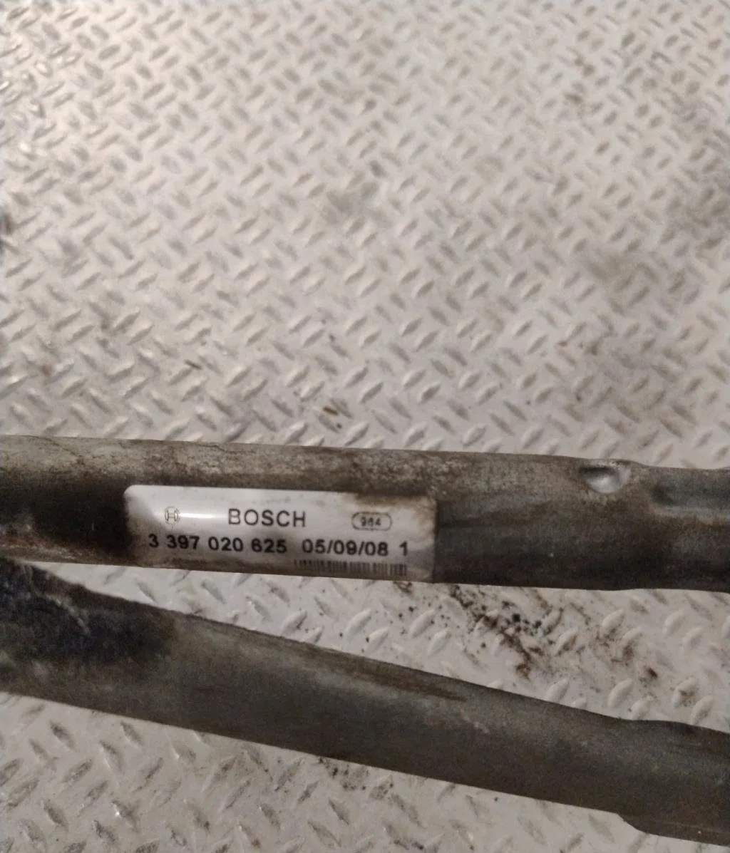 Moteur essuie-glace avant VOLKSWAGEN POLO 4  POLO 4 PHASE 2 occasion