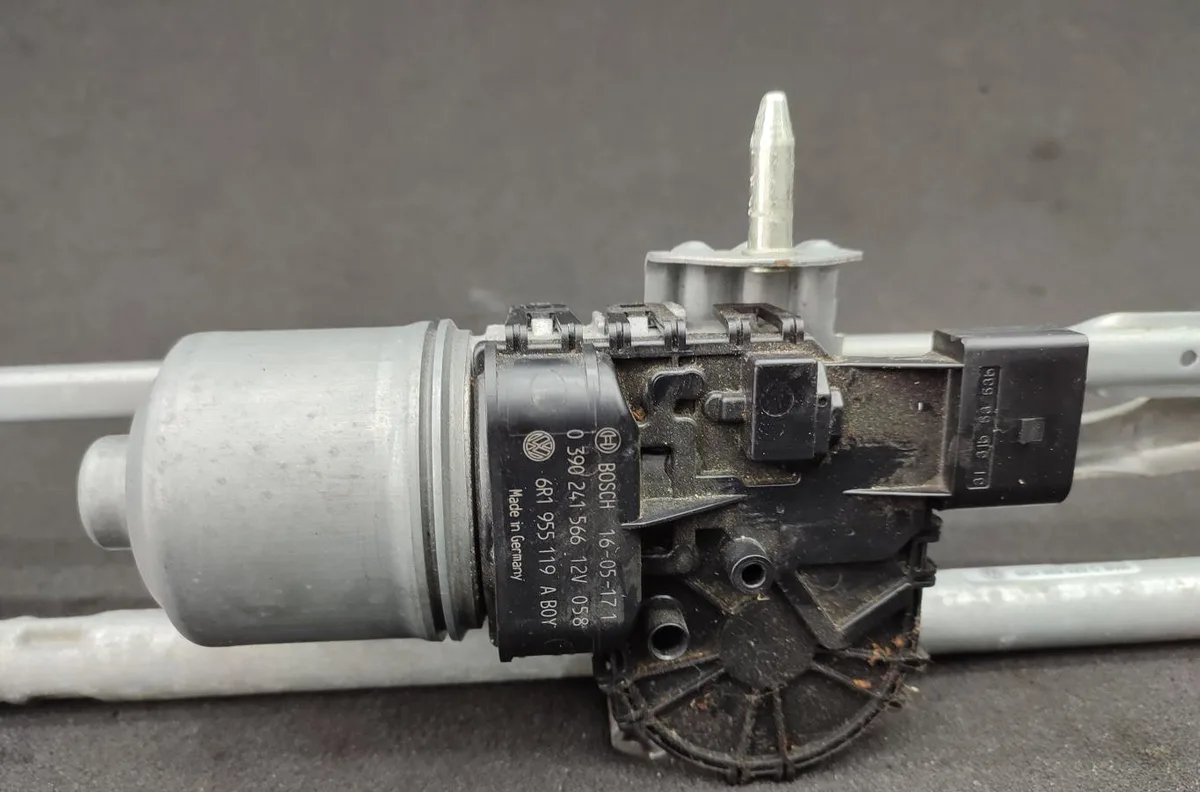 Moteur essuie-glace avant VOLKSWAGEN POLO 5 PHASE 2 occasion