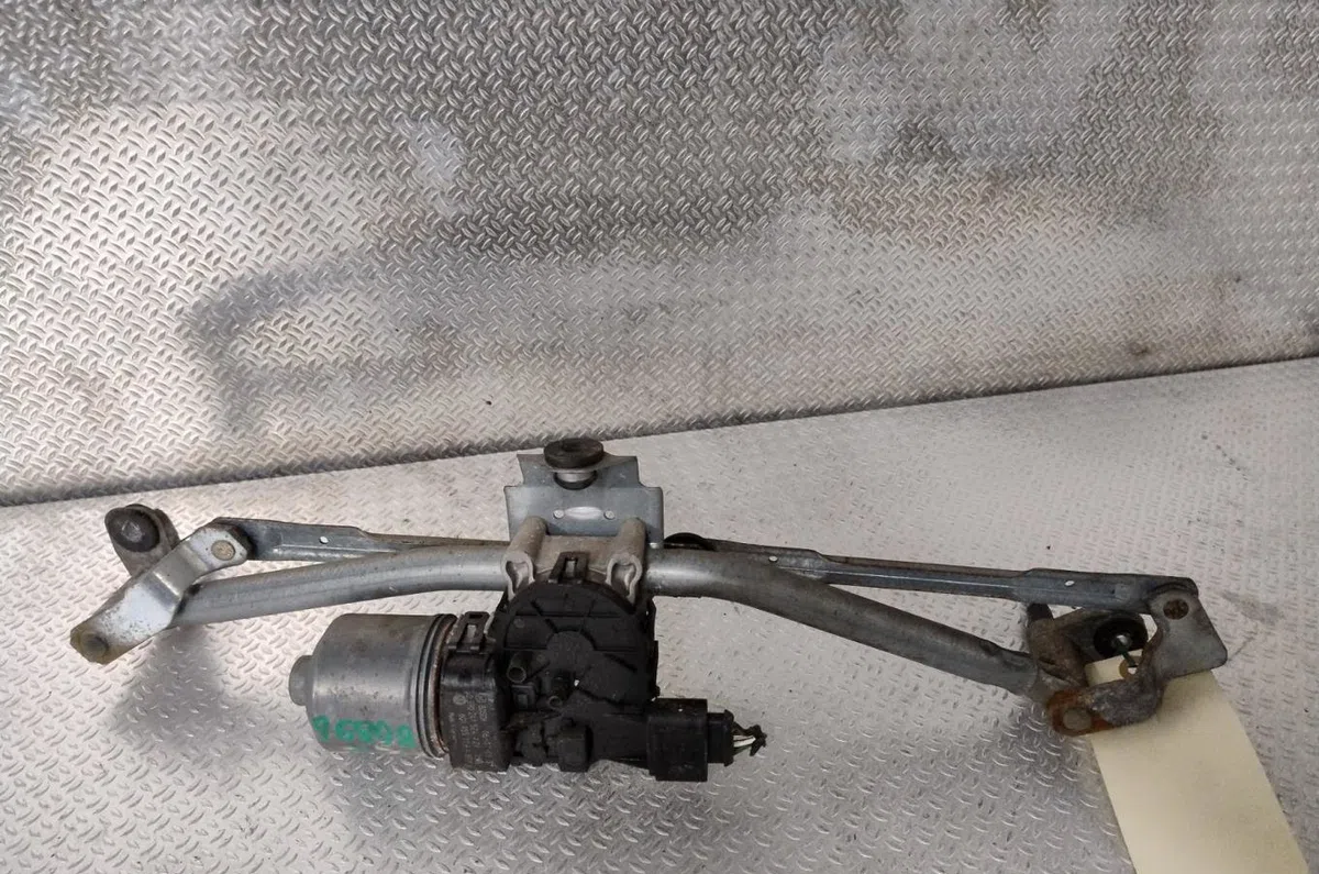 Moteur essuie-glace avant Volkswagen POLO (9N_, 9A_) 1.4 tdi (2001-2005) 3 portes occasion