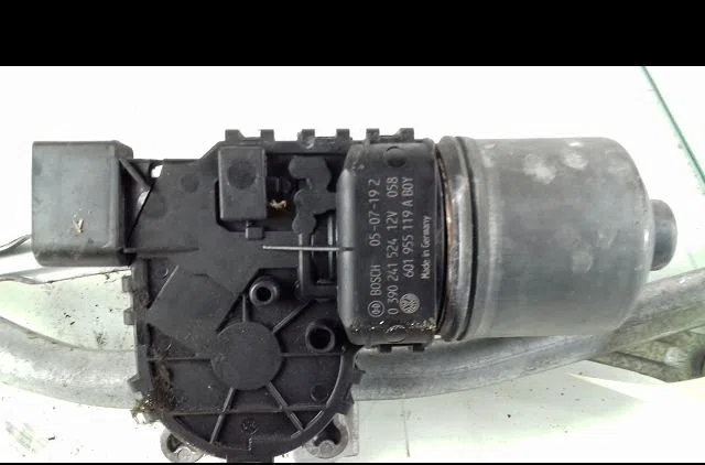 Moteur essuie-glace avant Volkswagen POLO (9N_, 9A_) 1.9 tdi (2001-2009) 5 portes occasion