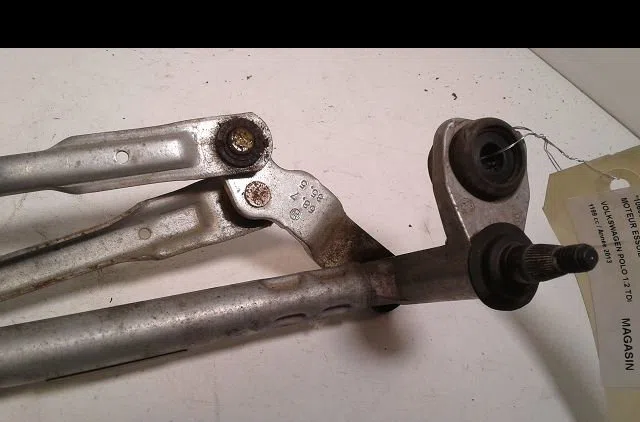 Moteur essuie-glace avant Volkswagen POLO V (6R1, 6C1) 1.2 tdi (2009) 5 portes occasion