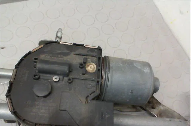 Moteur essuie-glace avant VOLKSWAGEN SIROCCO II Phase 1 07-1981--07-1988 occasion