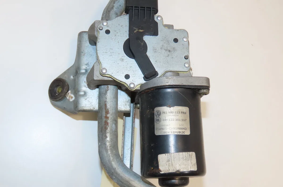 Moteur essuie-glace avant Volkswagen TRANSPORTER V Camionnette (7HA, 7HH, 7EA, 7EH) 1.9 tdi (2006-2009) occasion