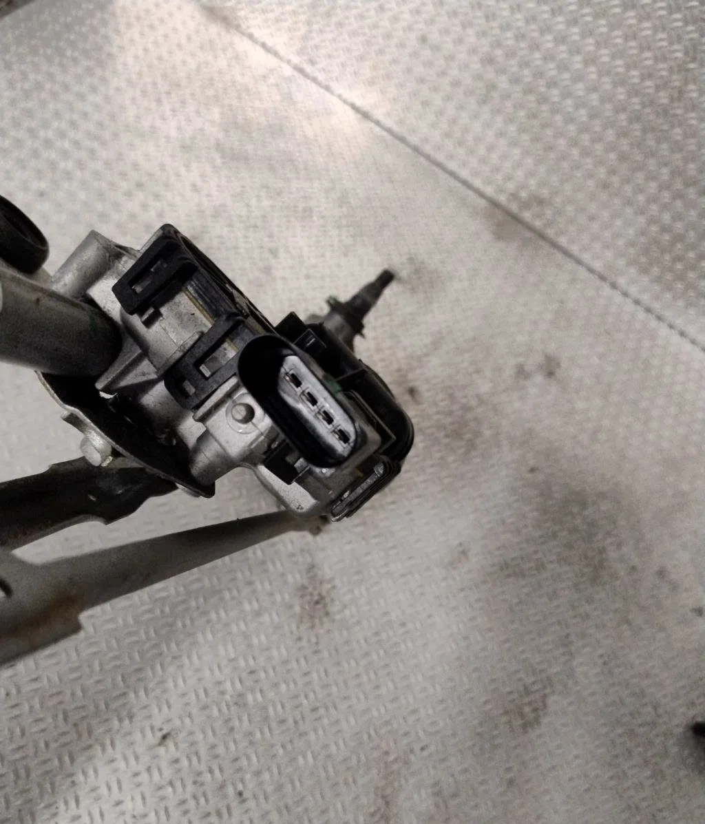Moteur essuie-glace avant Volkswagen UP! (121, 122, BL1, BL2, BL3, 123) 1.0 (2011-2020) 5 portes occasion