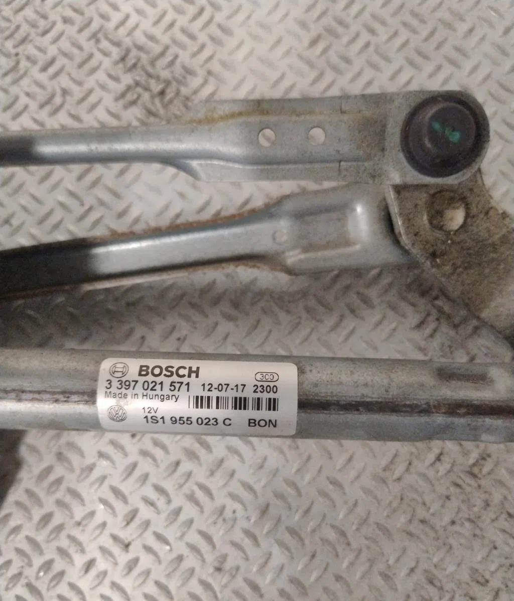 Moteur essuie-glace avant Volkswagen UP! (121, 122, BL1, BL2, BL3, 123) 1.0 (2011-2020) 5 portes occasion