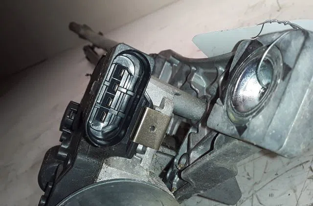 Moteur essuie-glace avant Volvo V50 (545) 1.6 d (2005-2011) 5 portes occasion