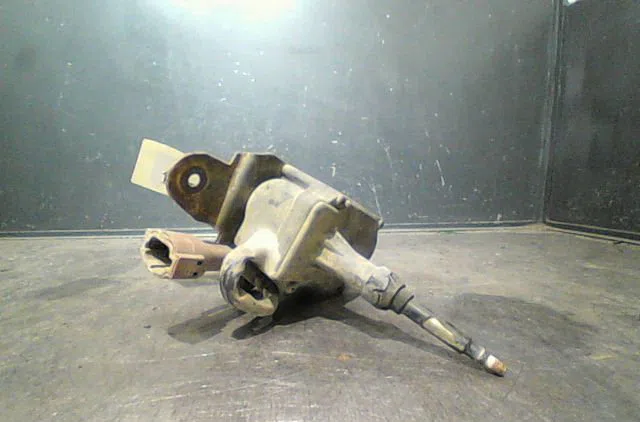 Moteur essuie-phare g Nissan PATROL GR IV (Y60, GR) 2.8 td (y60a) (1988-1997) 3 portes occasion