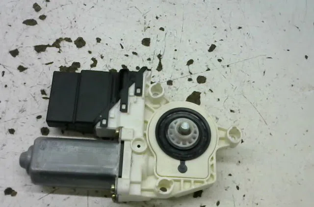 Moteur leve glace aile arg Volkswagen GOLF V (1K1) 2.0 tdi 16v (2003-2008) occasion