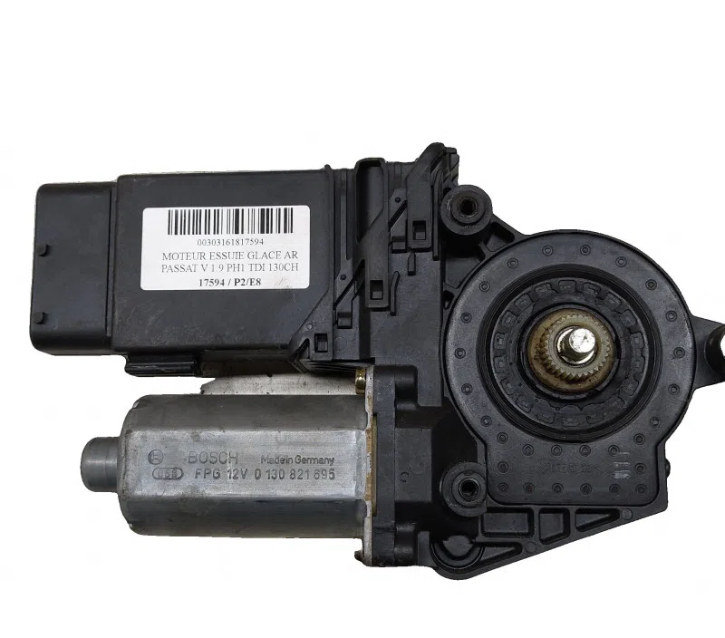 MOTEUR LEVE-GLACE AVANT DROIT VOLKSWAGEN PASSAT IV 0130821695