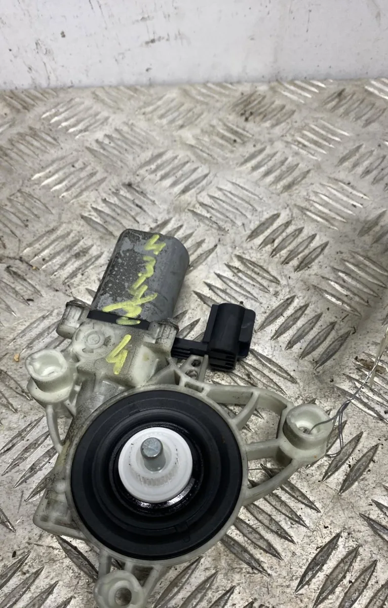 Moteur leve-vitre ard FORD FOCUS 4 PHASE 1 BREAK occasion