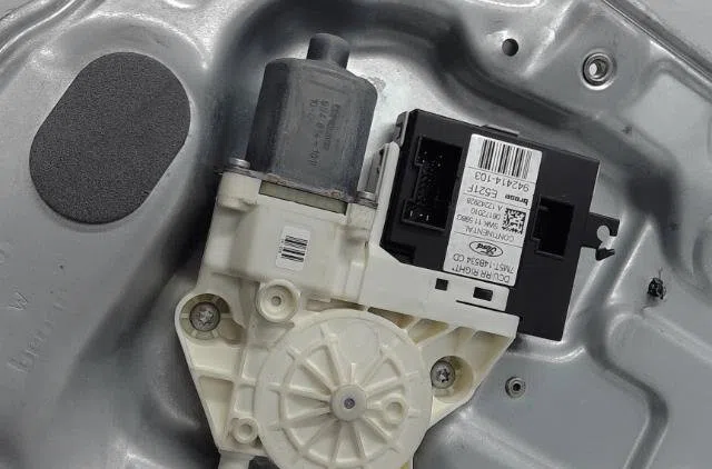 Moteur leve-vitre ard Ford FOCUS II Turnier (DA_, FFS, DS) 1.8 tdci (2004-2012) occasion