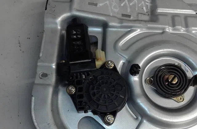 Moteur leve-vitre ard Hyundai TUCSON (JM) 2.0 crdi traction intégrale (2004-2010) occasion