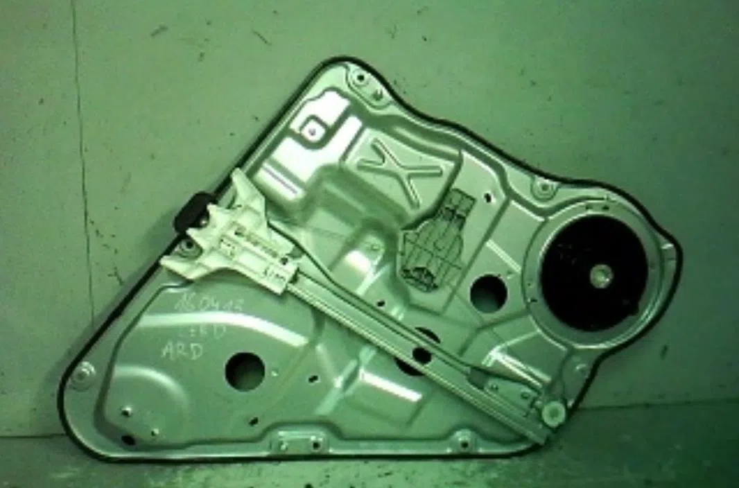Moteur leve-vitre ard Kia CEE'D 3-5 portes (ED) 1.6 crdi 115 (2006-2012) occasion