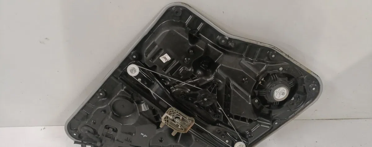 Moteur leve-vitre ard Mercedes-benz CLASSE A (W177) A 250 e (177.086) (2019) 5 portes occasion