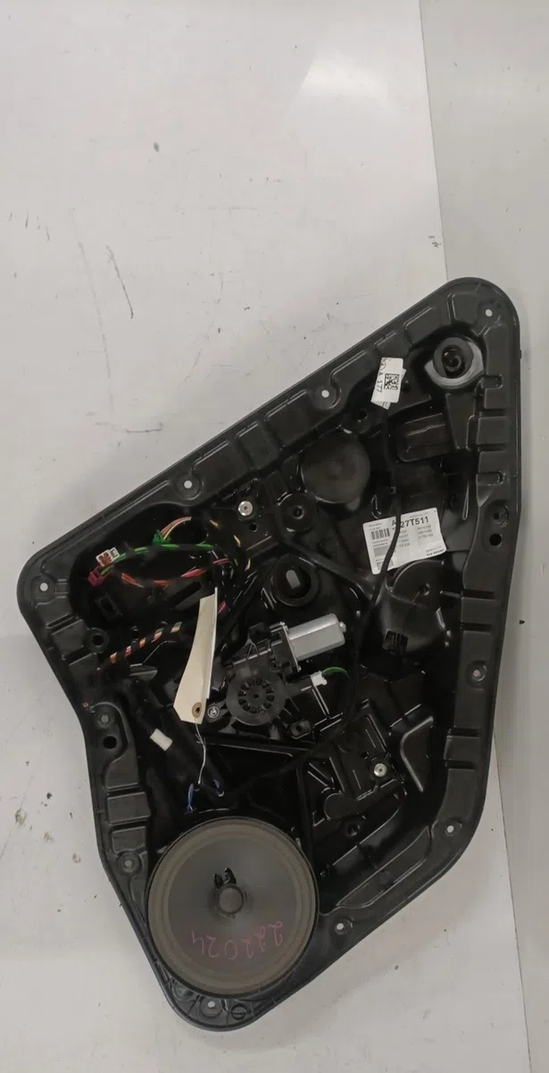 Moteur leve-vitre ard Mercedes-benz CLASSE A (W177) A 250 e (177.086) (2019) 5 portes occasion