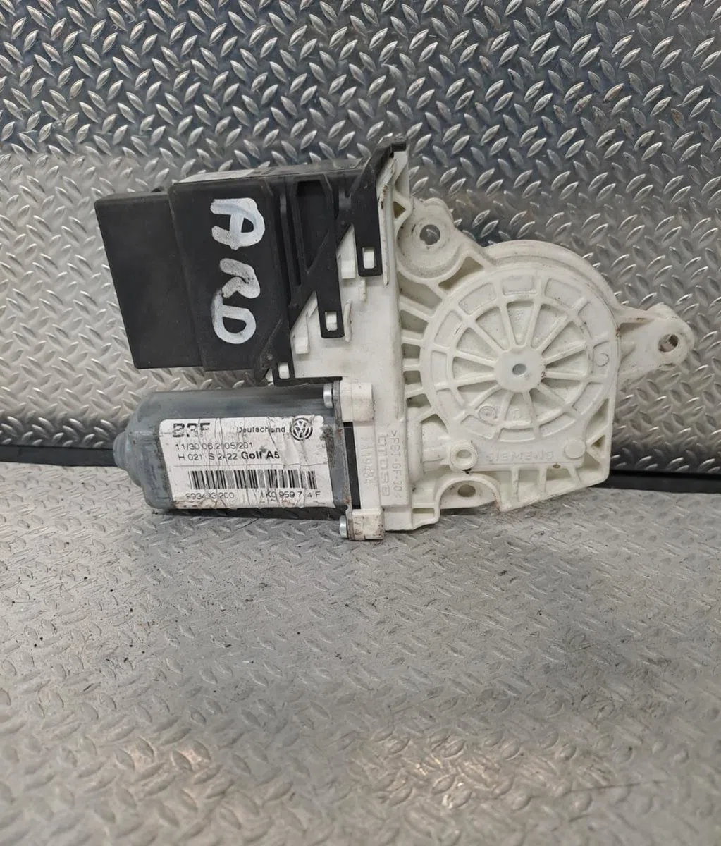 Moteur leve-vitre ard Volkswagen GOLF V (1K1) 1.9 tdi (2003-2008) 5 portes occasion