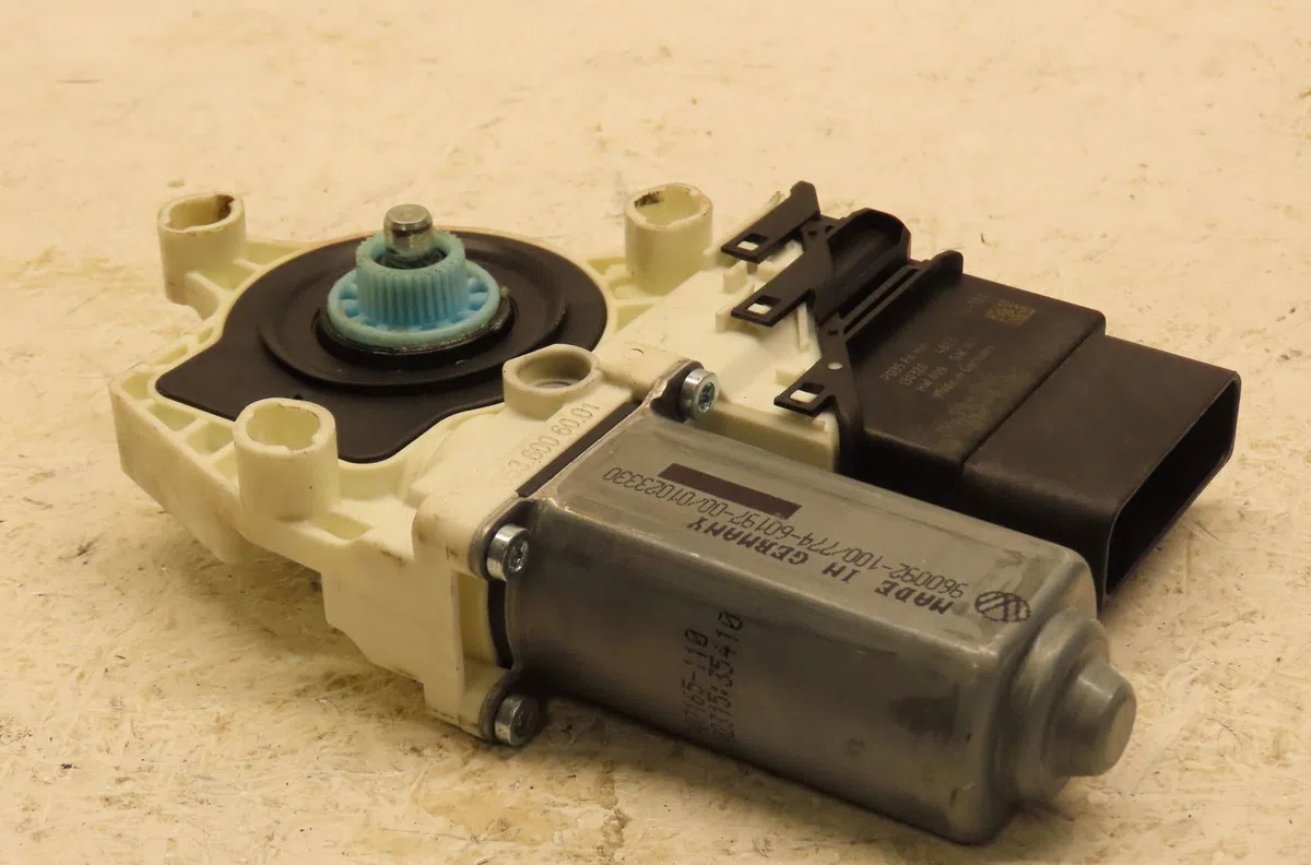 Moteur leve-vitre ard Volkswagen JETTA IV (162, 163, AV3, AV2) 1.4 tsi hybrid (2011) occasion