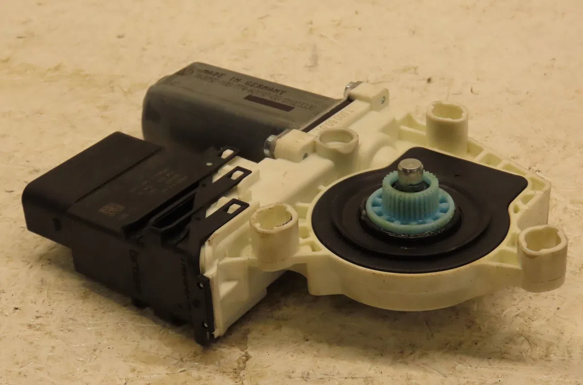 Moteur leve-vitre ard Volkswagen JETTA IV (162, 163, AV3, AV2) 1.4 tsi hybrid (2011) occasion