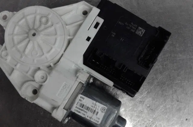 Moteur leve-vitre ard Volkswagen TIGUAN (5N_) 2.0 tdi 4motion (2007-2018) occasion