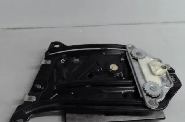 Moteur leve-vitre arg Bmw 1 Décapotable (E88) 118 d (2008-2013) occasion