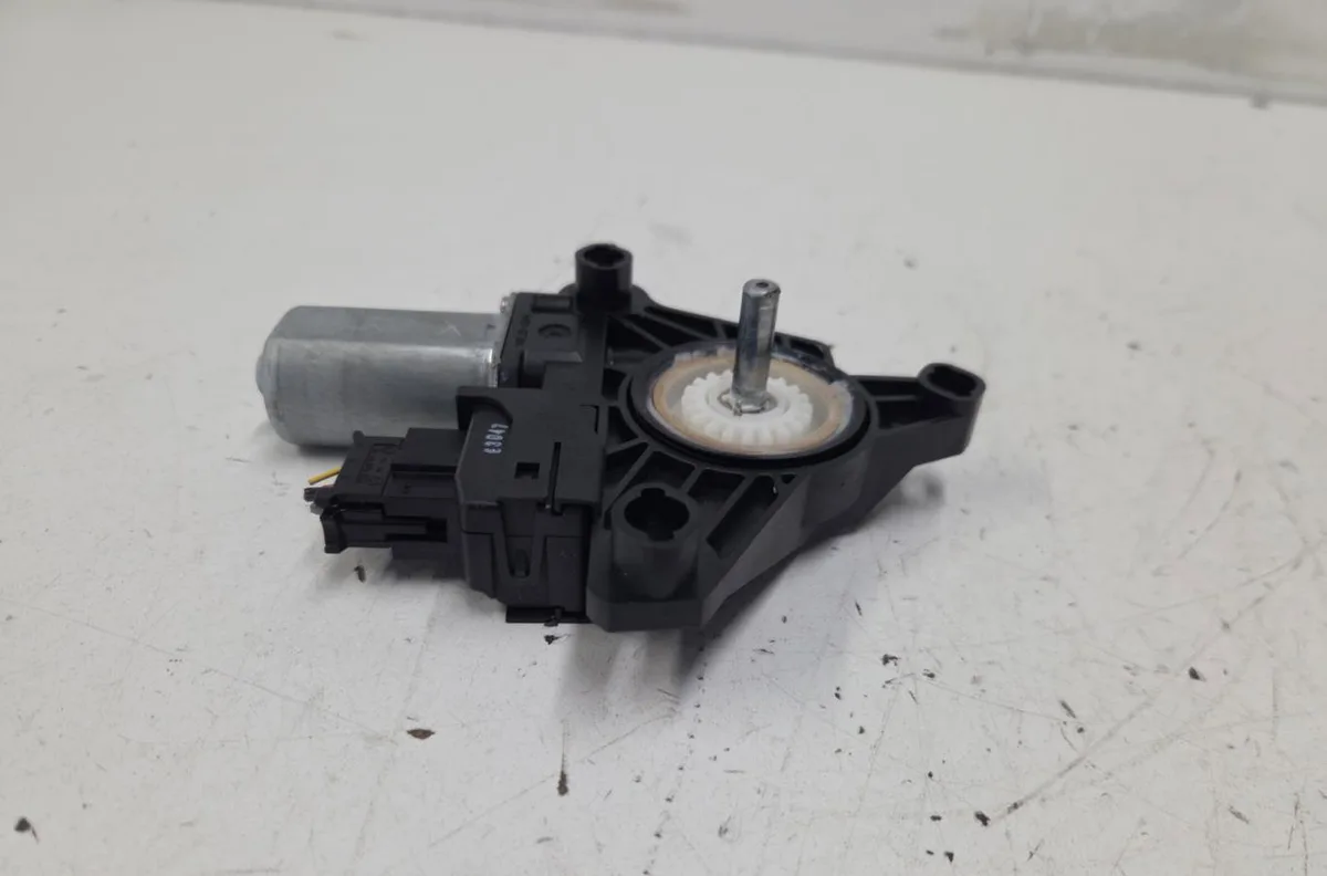 Moteur leve-vitre arg MERCEDES CLASSE B 246 PHASE 2 occasion