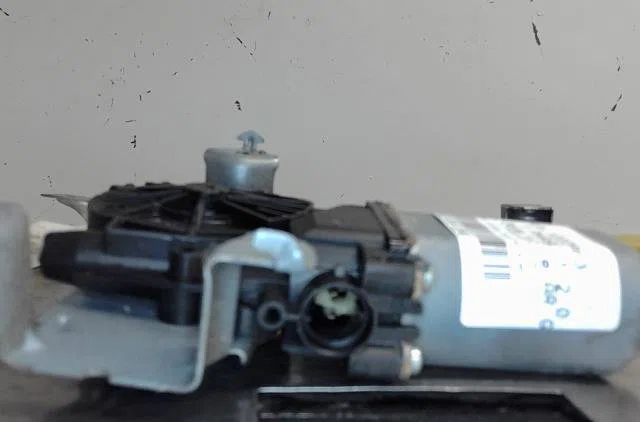 Moteur leve-vitre arg Nissan QASHQAI - QASHQAI 2 I (J10, NJ10, JJ10E) 2.0 dci (2007-2013) occasion