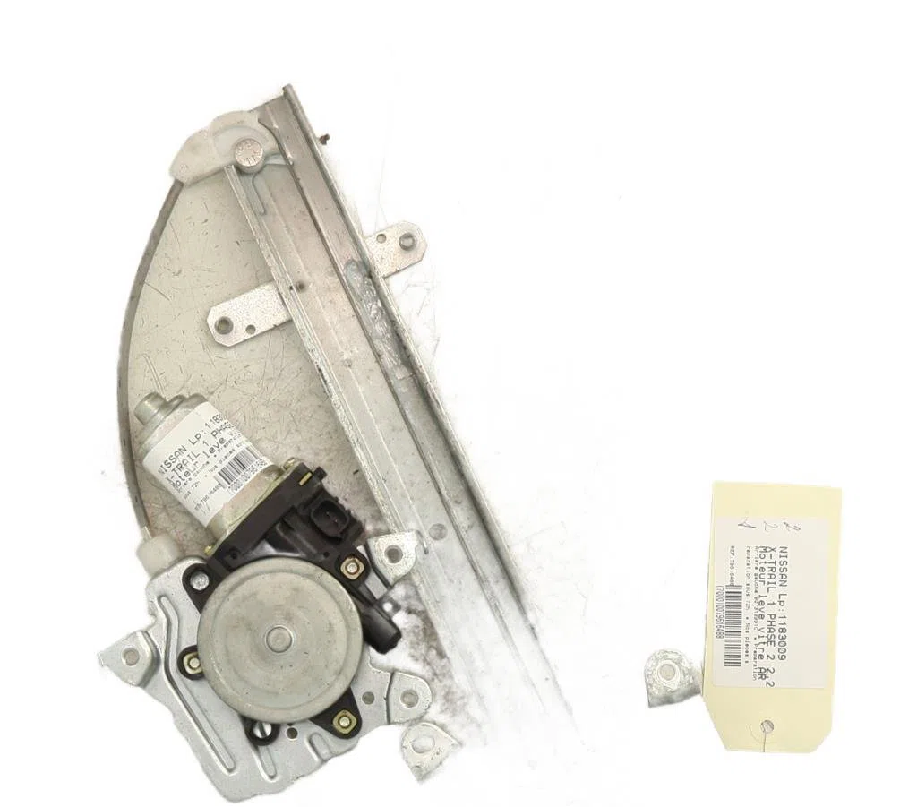 Moteur leve-vitre arg Nissan X-TRAIL I (T30) 2.2 dci 4x4 (2001-2008) 5 portes occasion