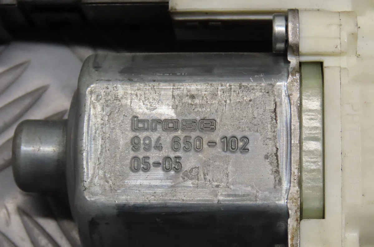 Moteur leve-vitre arg Peugeot 407 (6D_) 1.6 hdi 110 (6d9hzc, 6d9hyc) (2004-2010) occasion