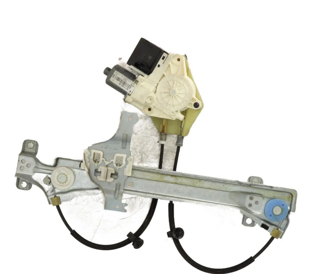 Moteur leve-vitre arg Renault MEGANE III 3-5 portes (BZ0-1_, B3_) 1.5 dci (2009) 5 portes occasion
