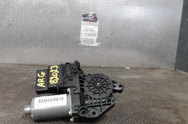 Moteur leve-vitre arg VOLKSWAGEN GOLF 6  GOLF 6 occasion