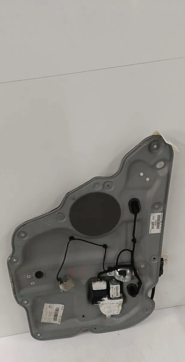 Moteur leve-vitre arg Volkswagen TOURAN (1T1, 1T2) 1.9 tdi (2003-2004) occasion