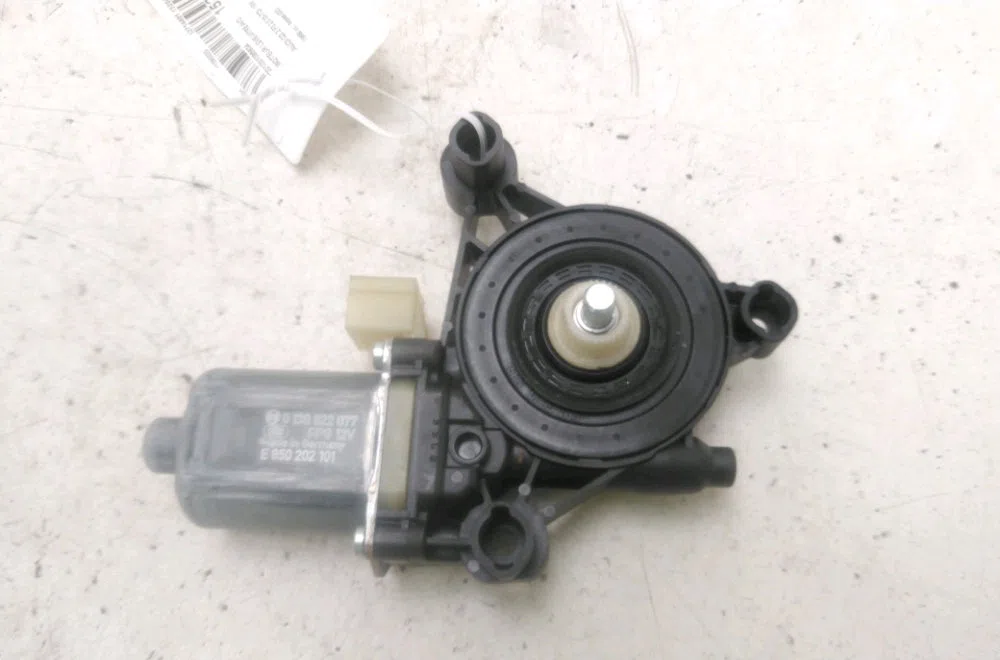 Moteur leve-vitre avd Audi Q3 (F3B) 35 tdi (2018) occasion