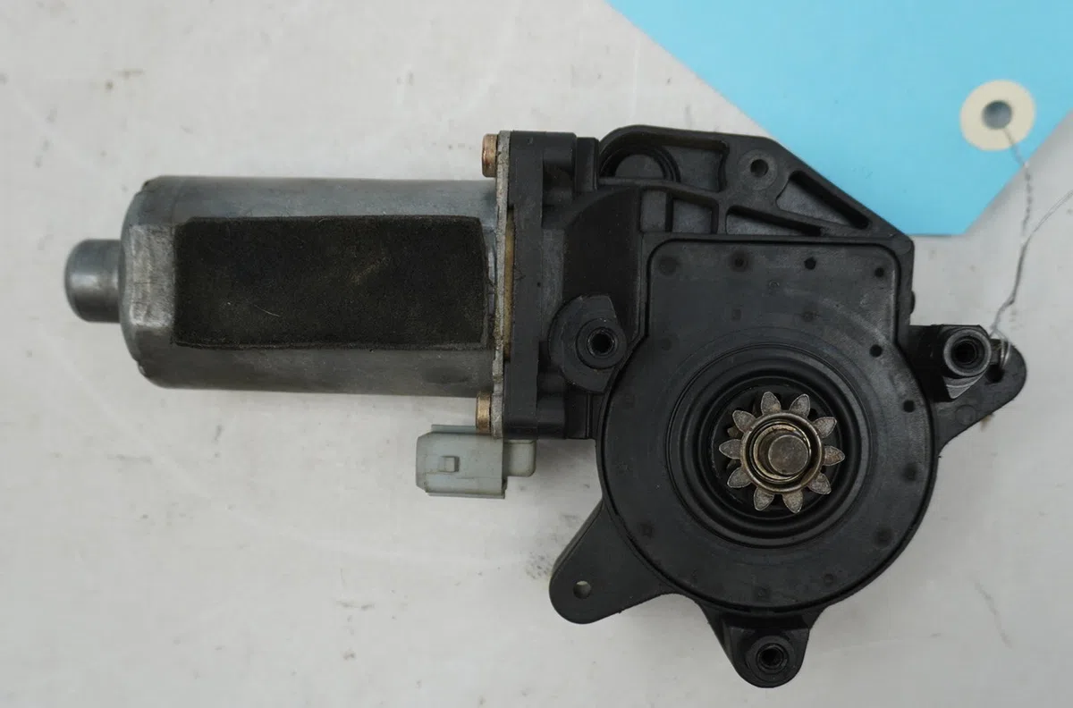 Moteur leve-vitre avd Peugeot 206 3-5 portes (2A-C) 1.4 i (1998-2012) 3 portes occasion