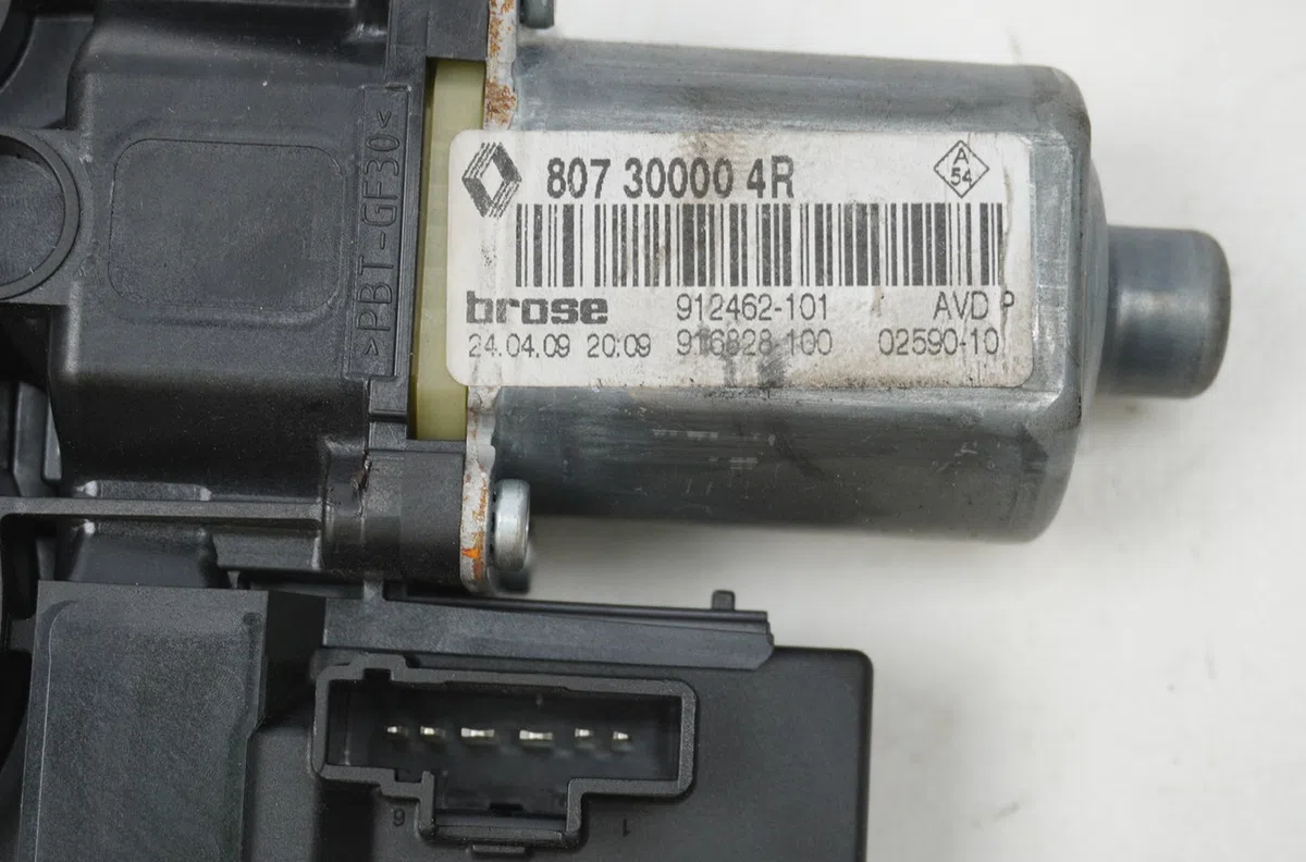 Moteur leve-vitre avd Renault MEGANE III 3-5 portes (BZ0-1_, B3_) 1.5 dci (2009) 5 portes occasion