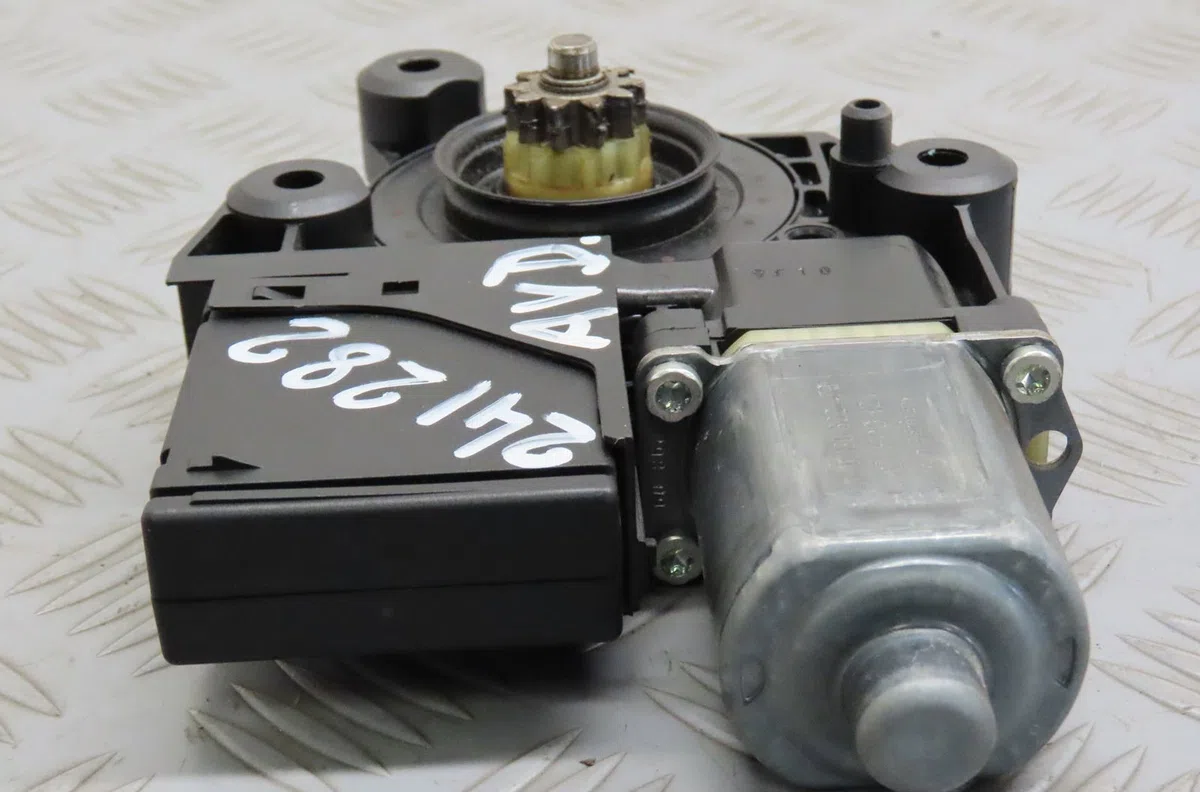 Moteur leve-vitre avd Renault MEGANE III Coupé (DZ0-1_) 1.5 dci (dz09, dz0d, dz1f, dz1g, dz14, dz29) (2009-2015) 3 porte