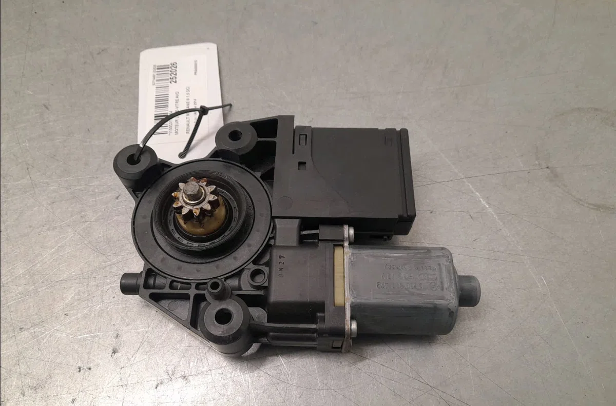 Moteur leve-vitre avd Renault MEGANE III Grandtour (KZ0-1) 1.5 dci (kz09, kz0d, kz1g, kz29, kz14, kz1w, kz10, kz1f,... (
