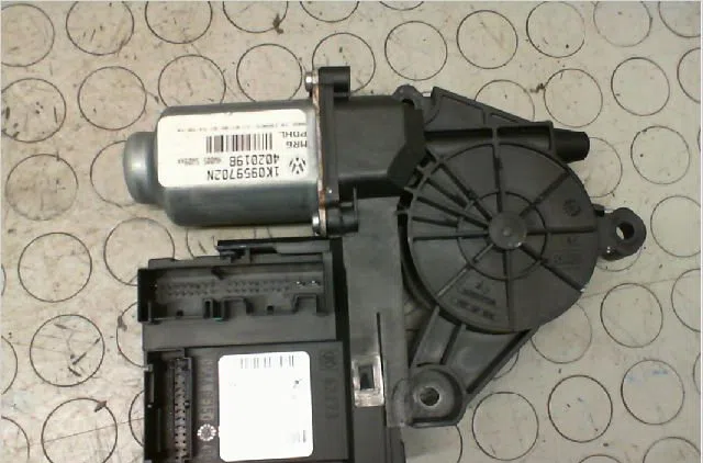 Moteur leve-vitre avd Volkswagen GOLF V (1K1) 1.9 tdi (2003-2008) 5 portes occasion