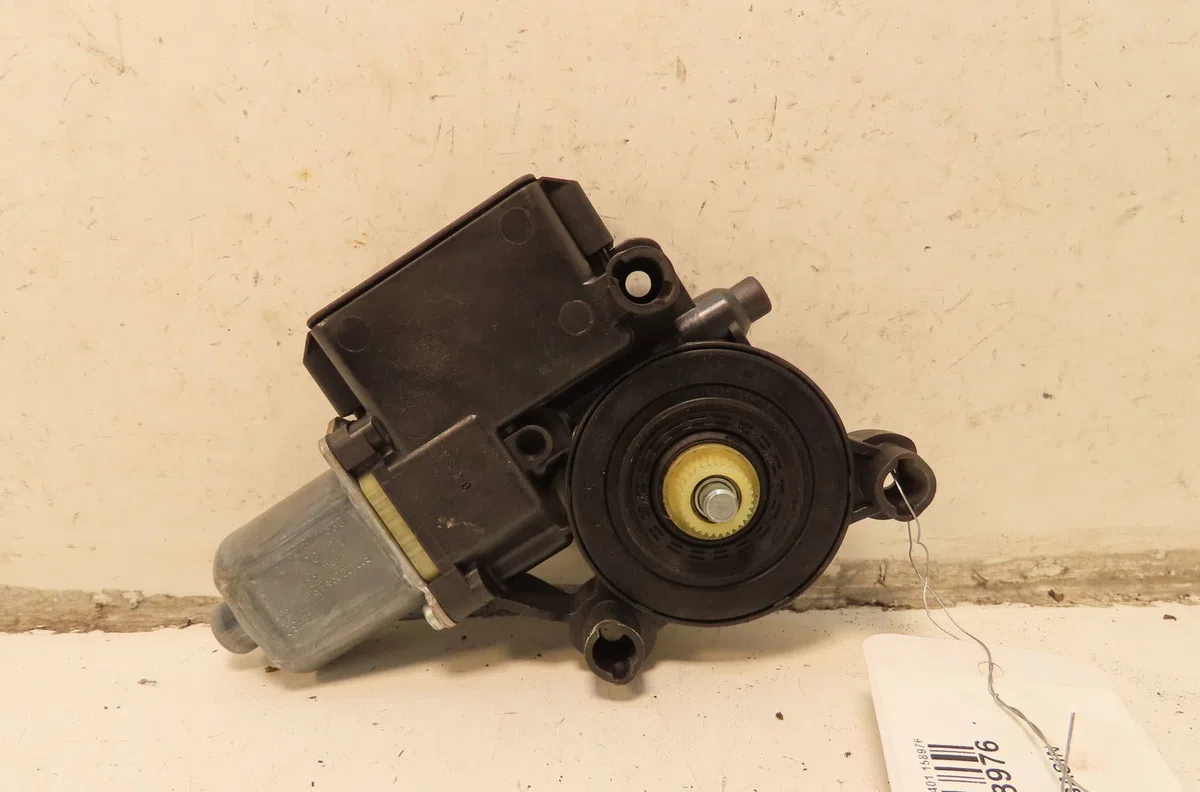 Moteur leve-vitre avd Volkswagen POLO V (6R1, 6C1) 1.6 tdi (2009) 5 portes occasion