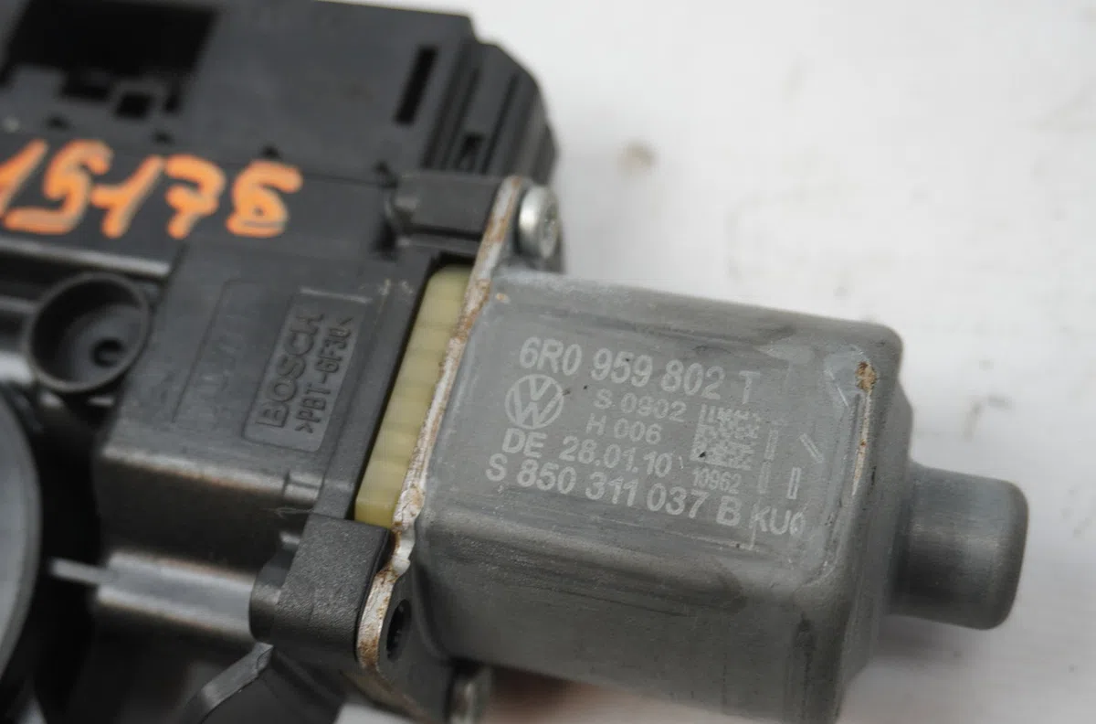 Moteur leve-vitre avd Volkswagen POLO V (6R1, 6C1) 1.6 tdi (2009) 5 portes occasion