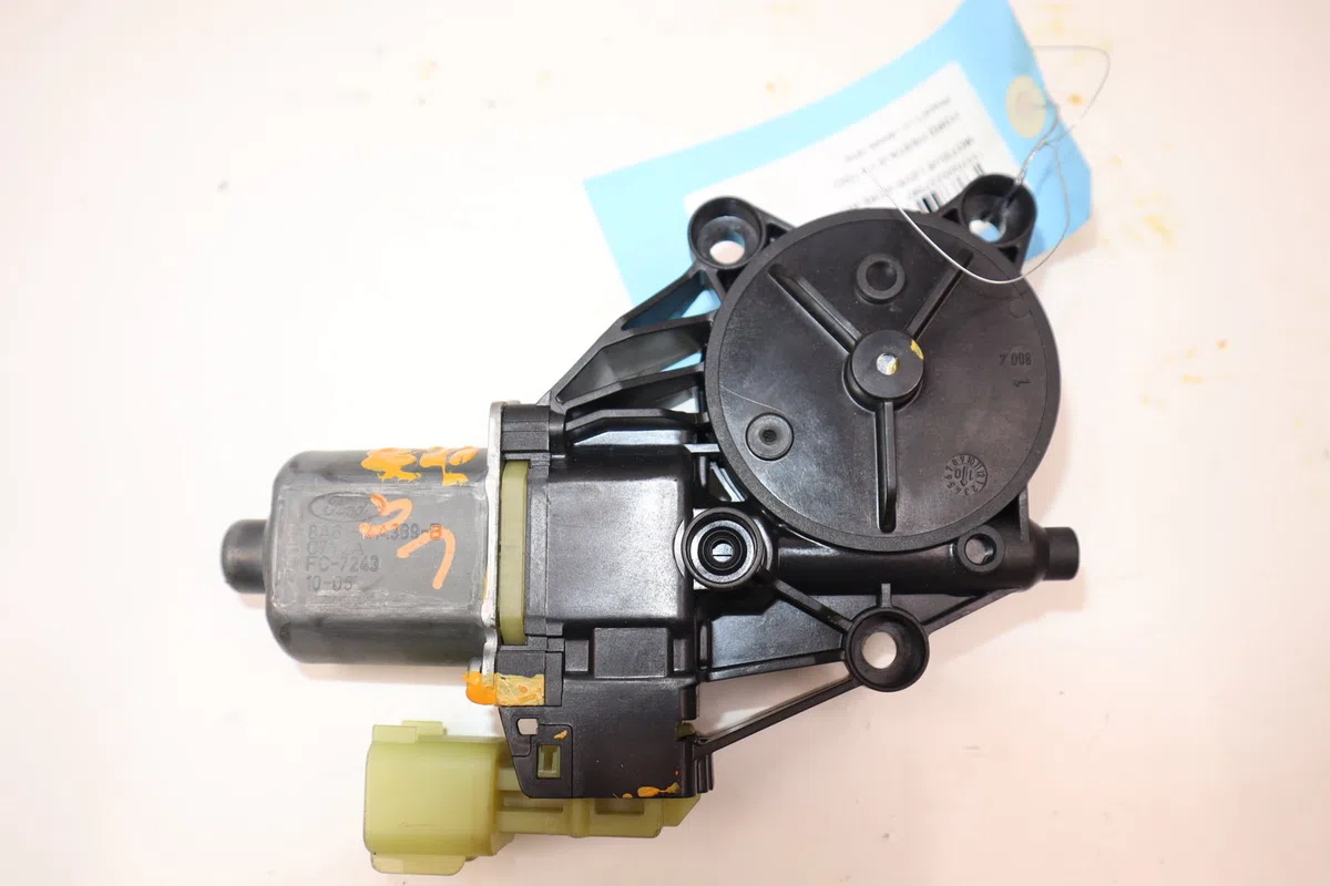 Moteur leve-vitre avg Ford FIESTA VI (CB1, CCN) 1.4 tdci (2010-2012) 3 portes occasion
