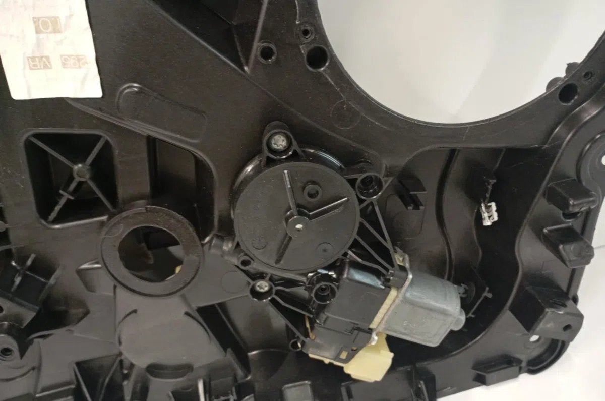 Moteur leve-vitre avg Ford FIESTA VI (CB1, CCN) 1.5 tdci (2012-2017) occasion