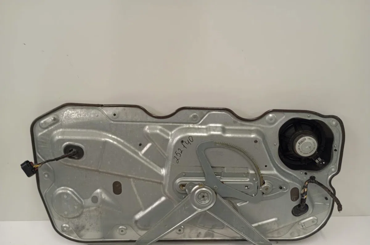 Moteur leve-vitre avg Ford FOCUS II (DA_, HCP, DP) 1.8 tdci (2005-2012) occasion