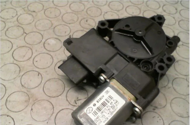 Moteur leve-vitre avg Hyundai I30 Break (FD) 1.6 crdi (2008-2012) occasion