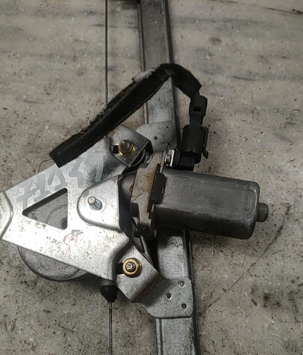 Moteur leve-vitre avg OPEL VIVARO occasion