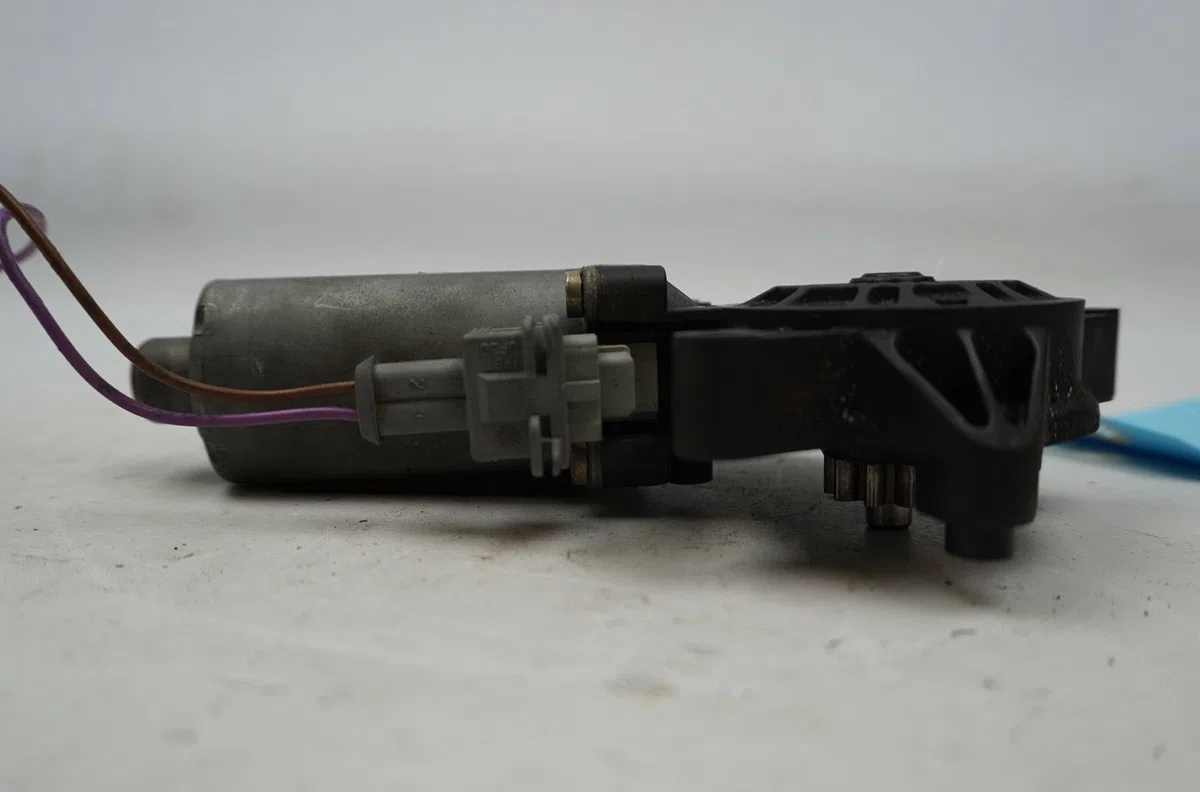 Moteur leve-vitre avg Peugeot 206 3-5 portes (2A-C) 1.4 i (1998-2012) 3 portes occasion